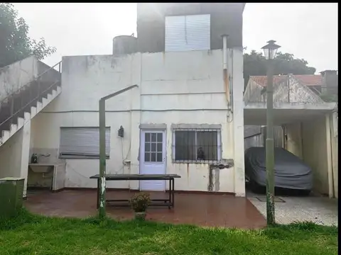 Casa en Venta en Castelar, USD 115.000