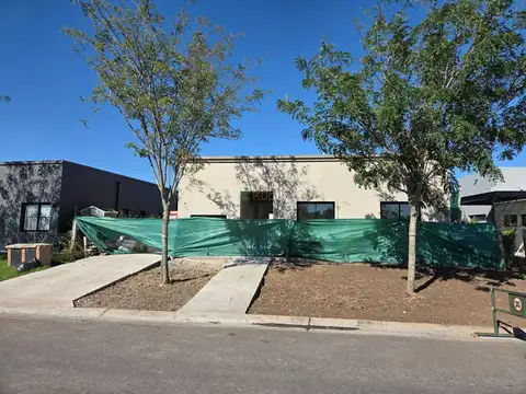 BARRIO SAN RAMON, VENTA CASA 3 DORMITORIOS A ESTRENAR .