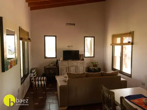 Casa 3 ambientes con 1 baño