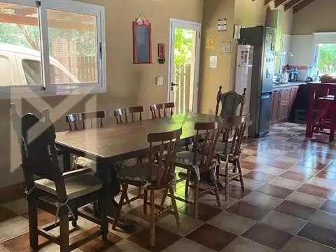 Casa 4 ambientes con 4 baños