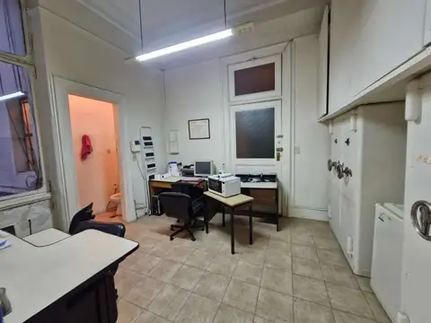 Alquiler de Oficina de 58 m2 en Microcentro
