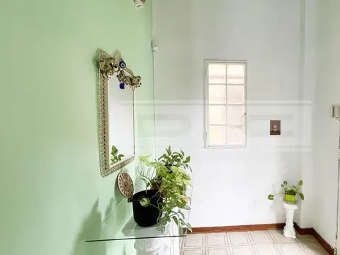 Lavalle al 2500 entre Warnes y  O'Higgins