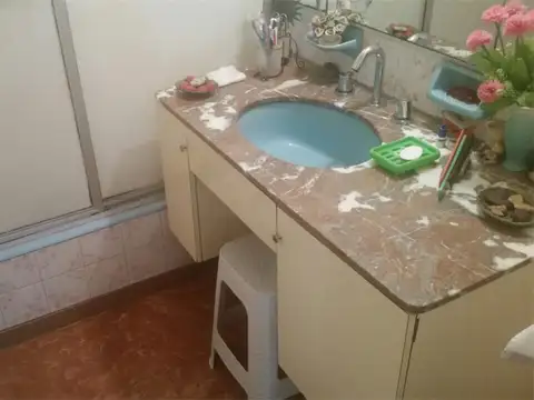 Depto Tipo Casa en Venta 40 años