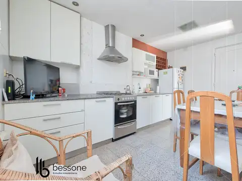 Departamento 4 ambientes con 2 baños