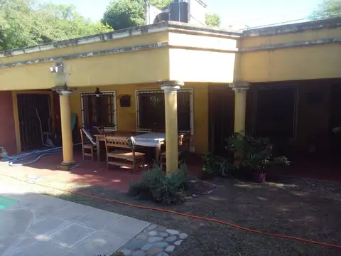 VENTA DE CASA CON 3 DORM. - VILLA RIVERA INDARTE