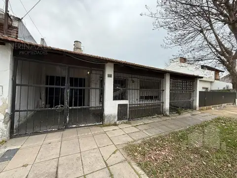 Venta Casa 4 Ambientes en Castelar