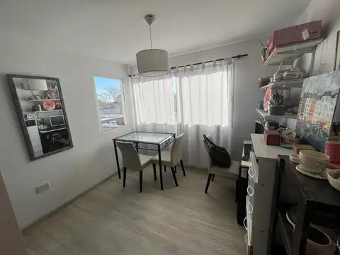 PH tipo casa de dos plantas en venta en Tolosa