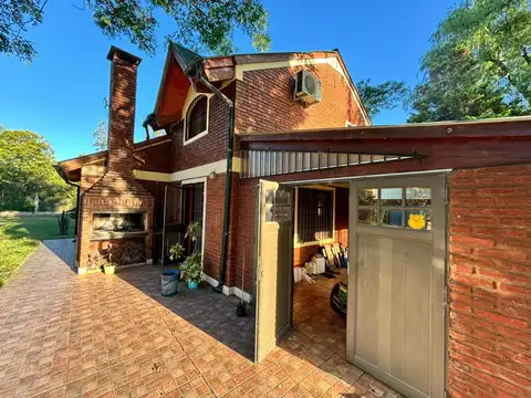 Reina Mora - Los Pinos