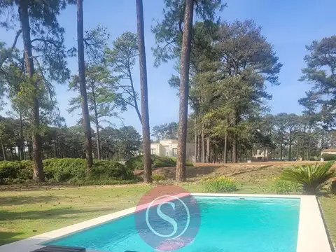 Terreno en Venta en Los Pinares Country Club, USD 70.000