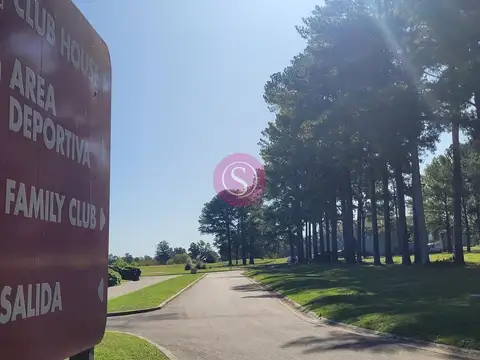 Terreno en Venta en Los Pinares Country Club, USD 70.000