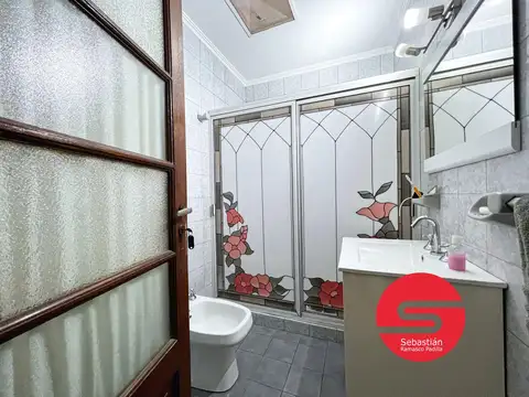 Casa 3 ambientes con 2 baños