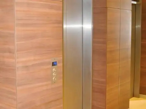 Oficina en Alquiler con 1 cochera