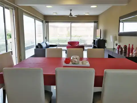 Casa 3 ambientes con 5 baños