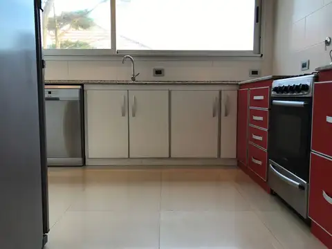 Casa en Alquiler - Zona: Pinamar Playa / REF: 8981