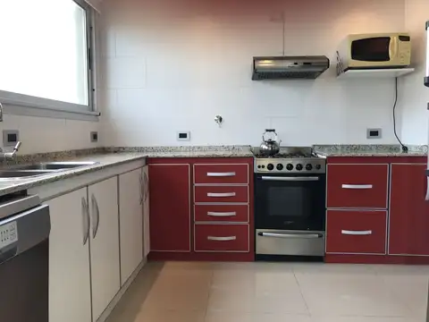 Casa en Alquiler Temporal al Este