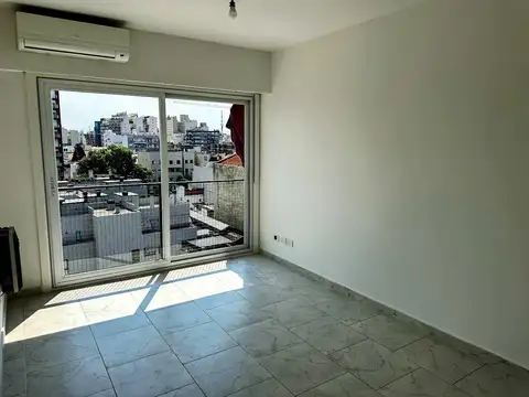 ¡San Telmo Departamento impecable de 3 ambientes todo luz y sol!