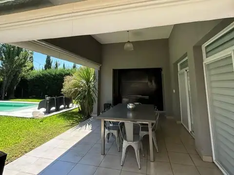 Casa en Venta en San Patricio, USD 370.000