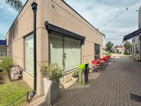 A. J. Paz 1065 bis  - Fisherton Plaza 'Local B