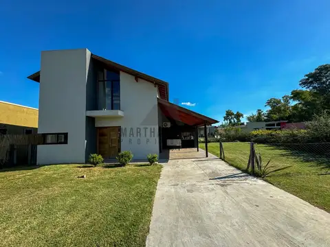 Casa 4 ambientes con 2 baños