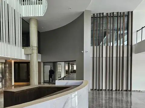 Oficina en Alquiler con 271 cocheras