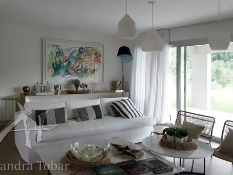 Depto Tipo Casa en Venta en San Lorenzo Chico, USD 380.000