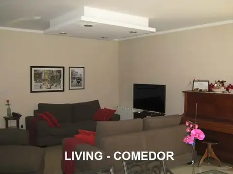 EXCELENTE CASA EN EXCELENTE UBICACIÓN 