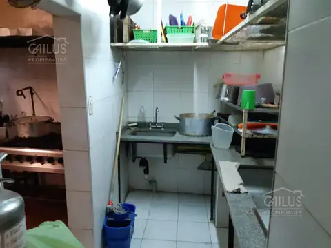 Local en Venta 80 años