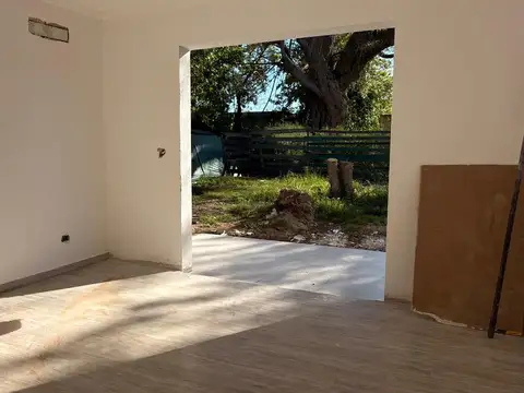 Casa en Venta con 6 cocheras