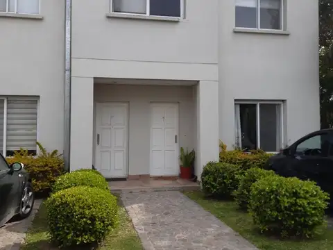 VENTA PILAR DUPLEX CON RENTA PELLEGRINI VILLAGE