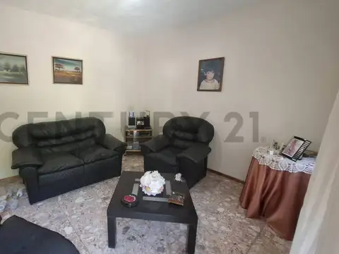 Venta de casa 4 Ambientes, Remedios de Escalada, Lanús.