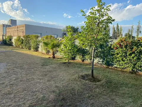 Venta lote en B° Rincón de Mitre, Maipú.