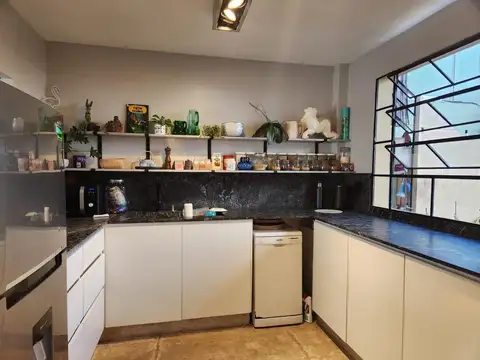 Casa en Venta tipo PH 3 ambientes Martínez