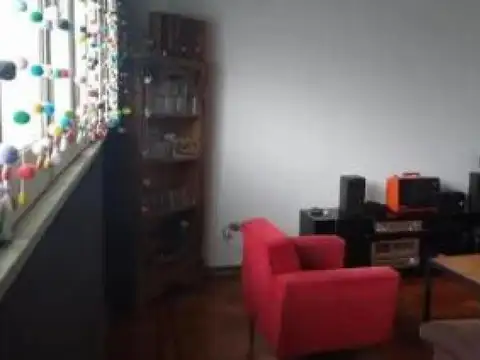 Casa 5 ambientes con 1 baño