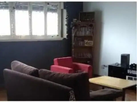 Avenida Velez Sarsfield e/ Osvaldo Cruz y Santo Domingo