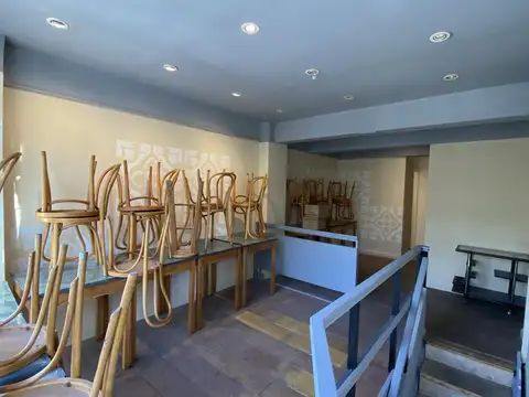 Rivadavia 3186, entre Independencia y Catamarca