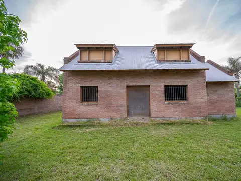 CHALET A TERMINAR EN VENTA EN ROLDAN PERMUTA