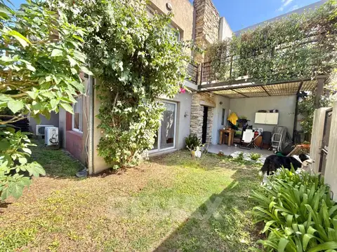 LA ESMERALDA Los Manzanos 1200