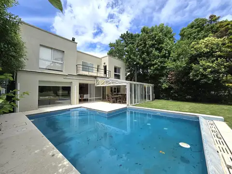 Casa en Alquiler en Campana, USD 2.500