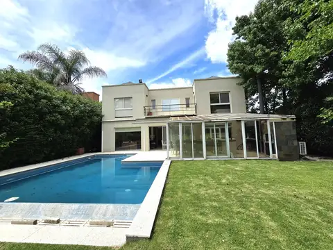 Casa en Alquiler de 3 dormitorios