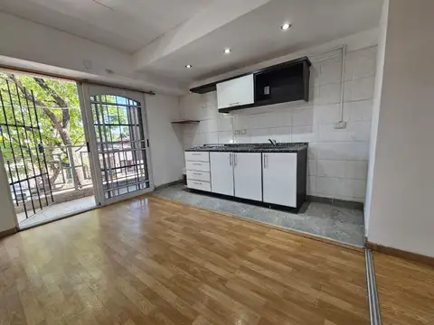 Departamento en Alquiler en Bernal Oeste, $ 500.000
