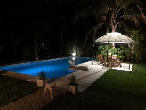 Casa 6 ambientes con 4 baños