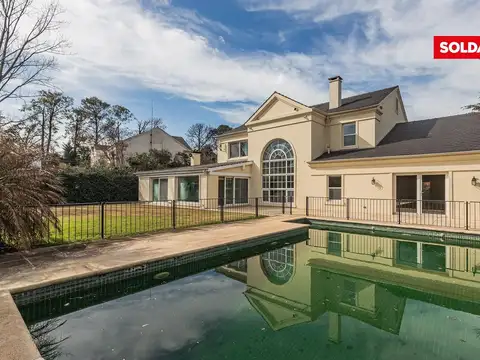 La Lomada, Pilar, Lote central