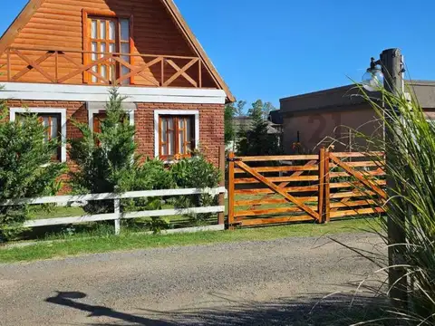 CASA 4 AMBIENTES CON PILETA BARRIO CERRADO HARAS EL TERRAPLEN