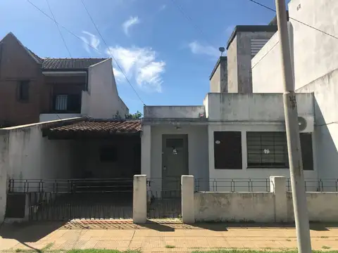 Casa en Venta en Villa Luzuriaga, USD 145.000