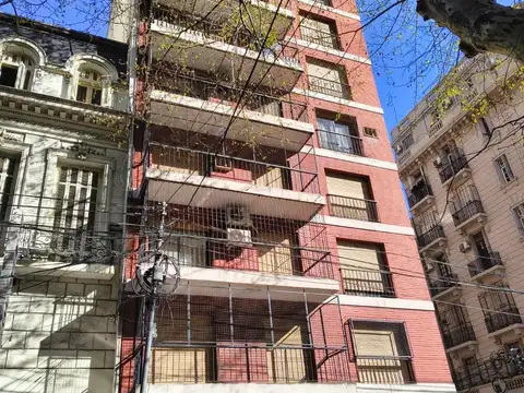Departamento 2 dormiotios con terraza en venta - Sarmiento al 1800