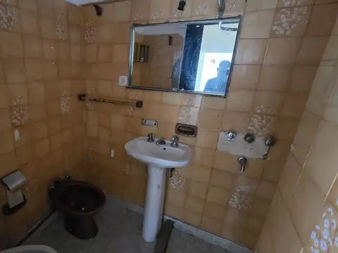 Depto Tipo Casa en Alquiler en Lanus Este, $ 390.000