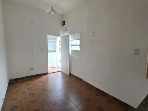 Depto Tipo Casa en Alquiler de 3 ambientes