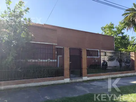 Casa 7 ambientes con 3 baños