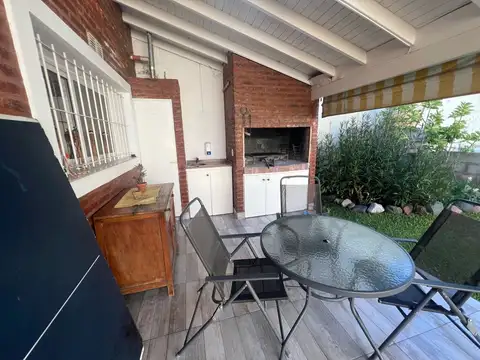 Casa en Venta en Campana, USD 195.000