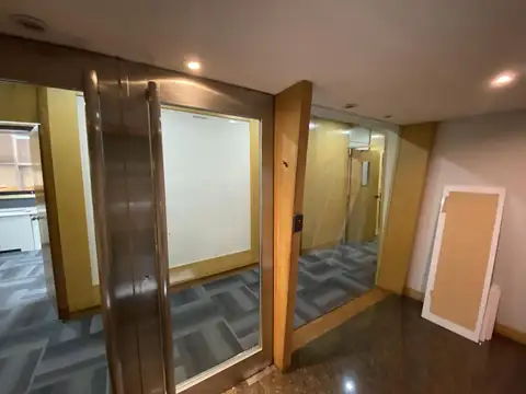 Oficina en Venta con 2 cocheras